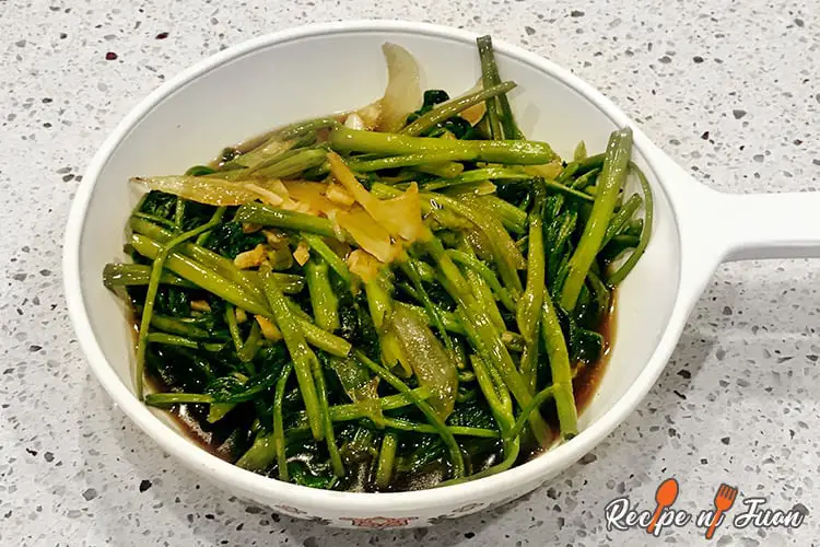 Recette Adobong-Kangkong