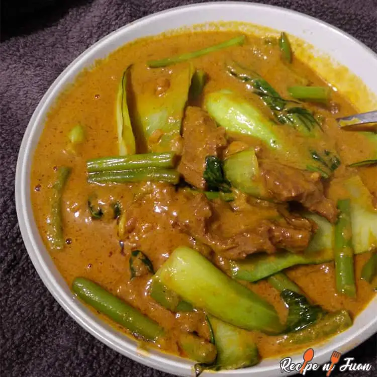 Kare-Kare-Nötkött curry