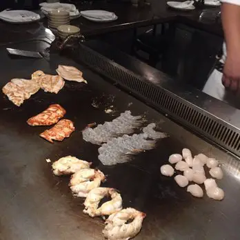 teppanyaki so với hibachi