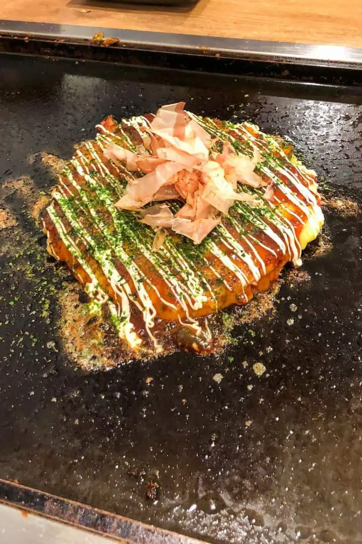 Okonomiyaki prato japonês