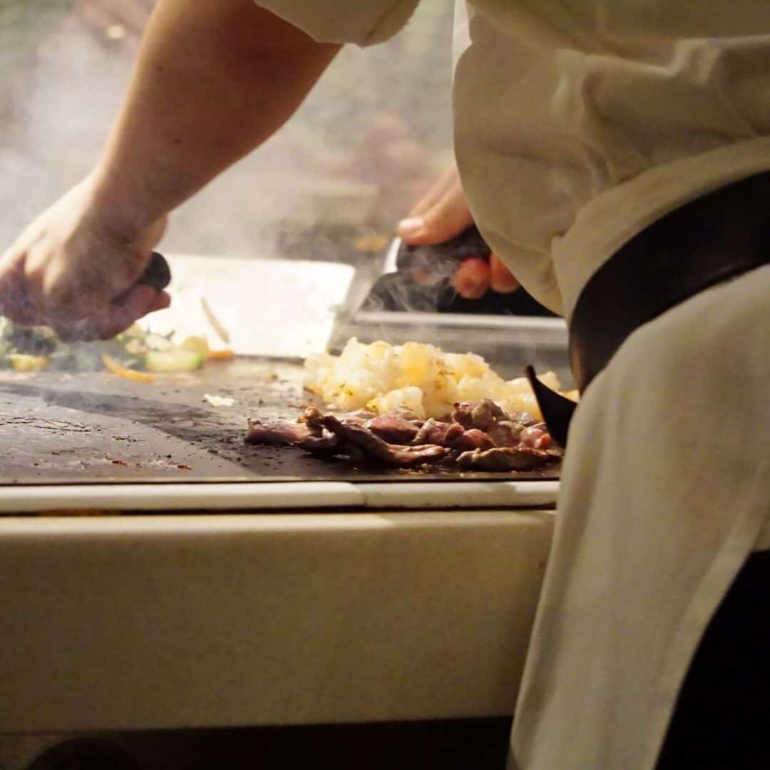 Esto es lo que es cocinar teppanyaki