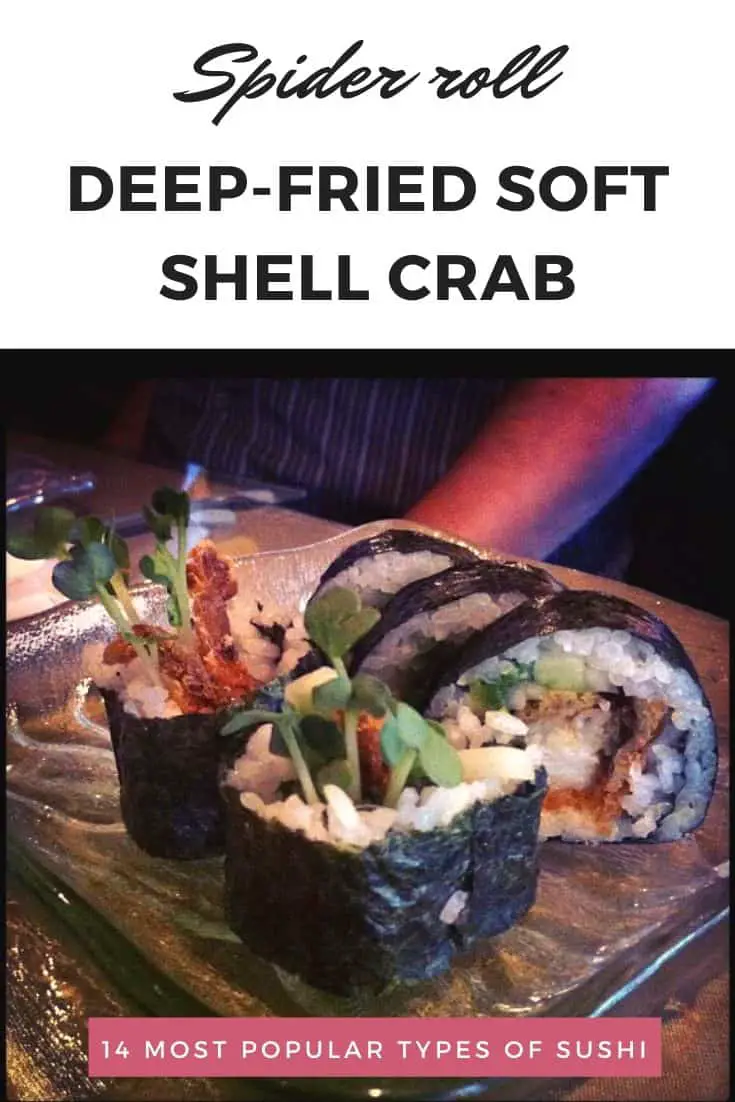Spider roll soft shell krabbe sushi på en tallerken i en restaurant