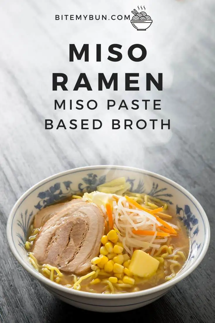 Ramen miso dengan kaldu berbasis pasta miso