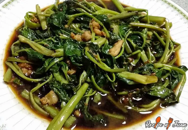 Apan-Apan ကြော် (ဝက်သားနှင့် Adobong Kangkong)