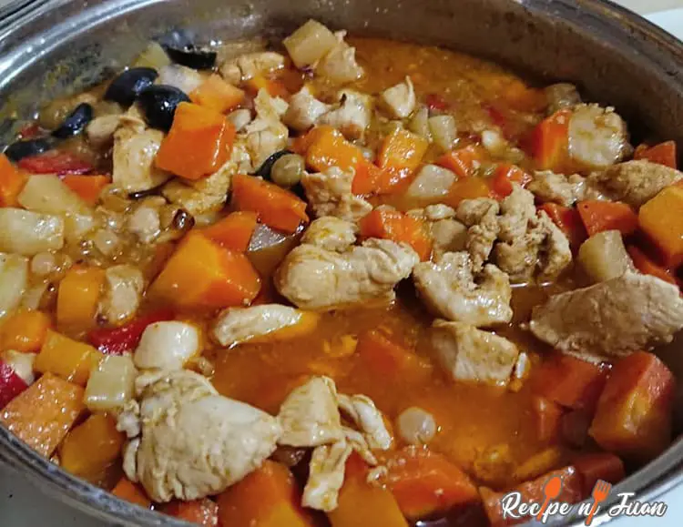 Chicken Kaldereta Recipe (Kalderetang Manok)