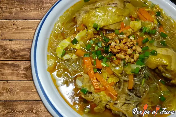 Receta de sopa de pollo Sotanghon