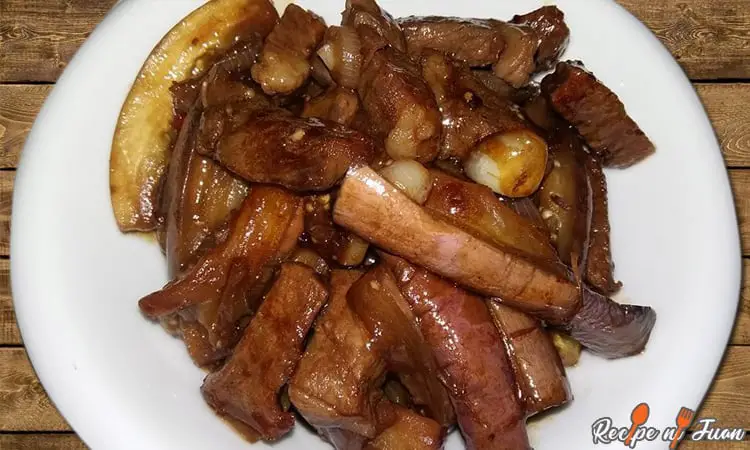 Rysáit Adobo Eggplant (Adobong Talong)