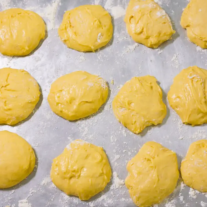 Bolas de masa Ensaymada