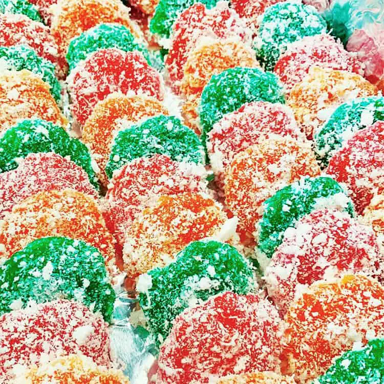 Filipino Pichi-Pichi em cores diferentes