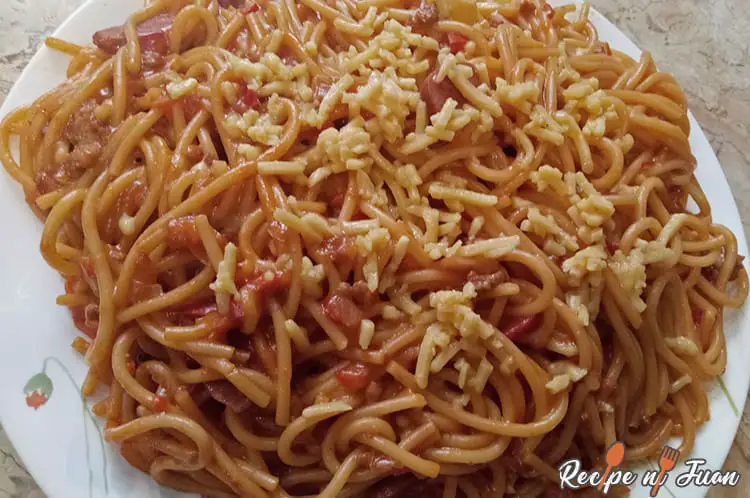 Filippinskt spaghetti recept