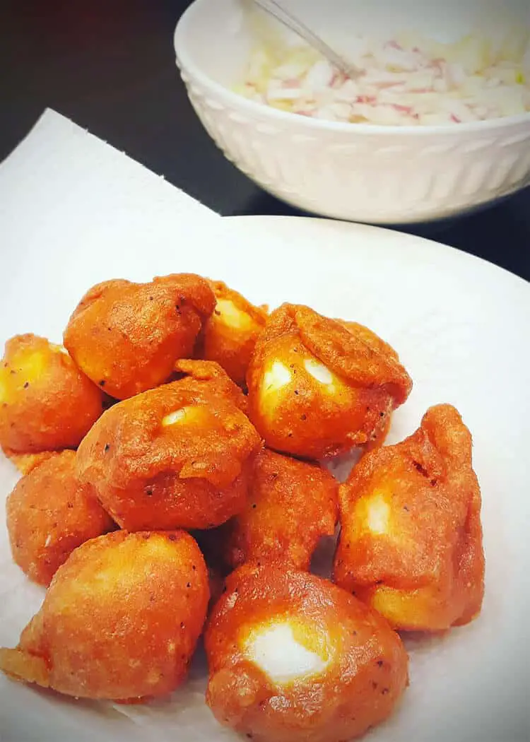 Kwek-Kwek سوکا کے ساتھ۔