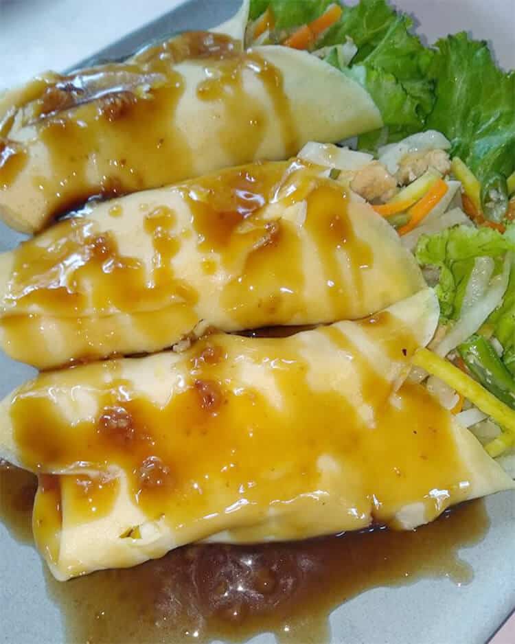 Receita Lumpiang Sariwa (com Amendoim e Molho)