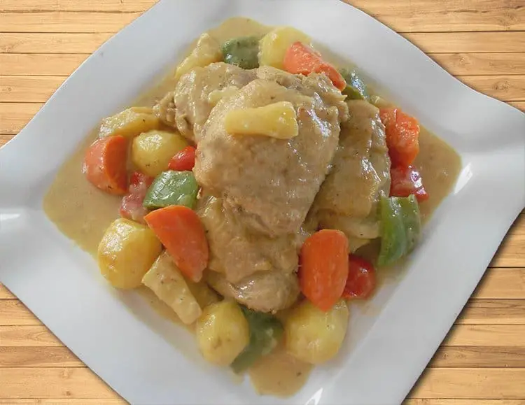 Receta de pollo con piña (cremoso Pininyahang Manok)