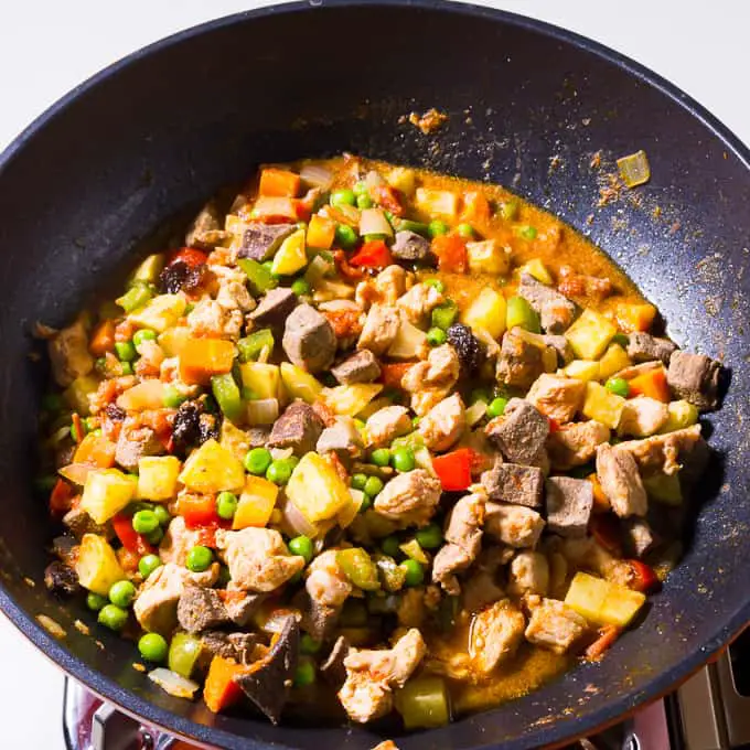 Menudo de cerdo con garbanzos