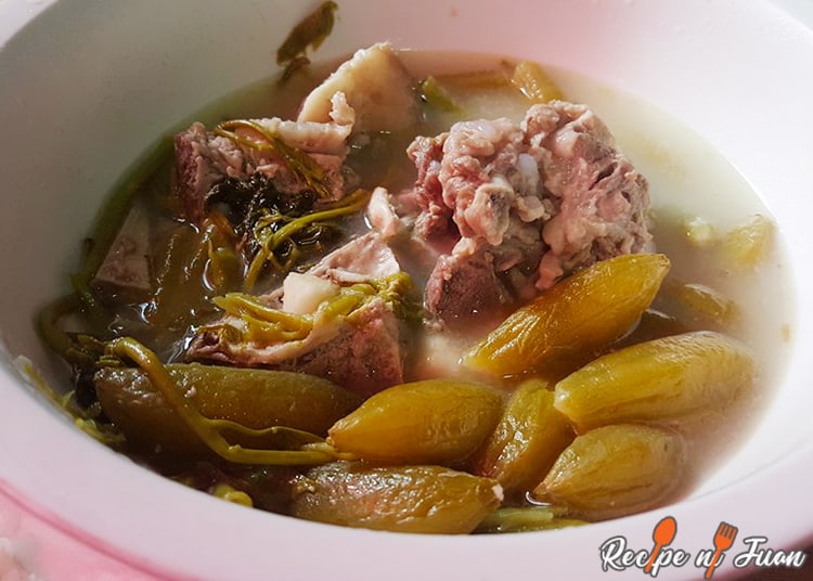 Doofaarka Sinigang ee Kamias Recipe