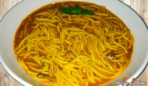 Cuntada Odong (Odong Noodles oo leh Sardines)