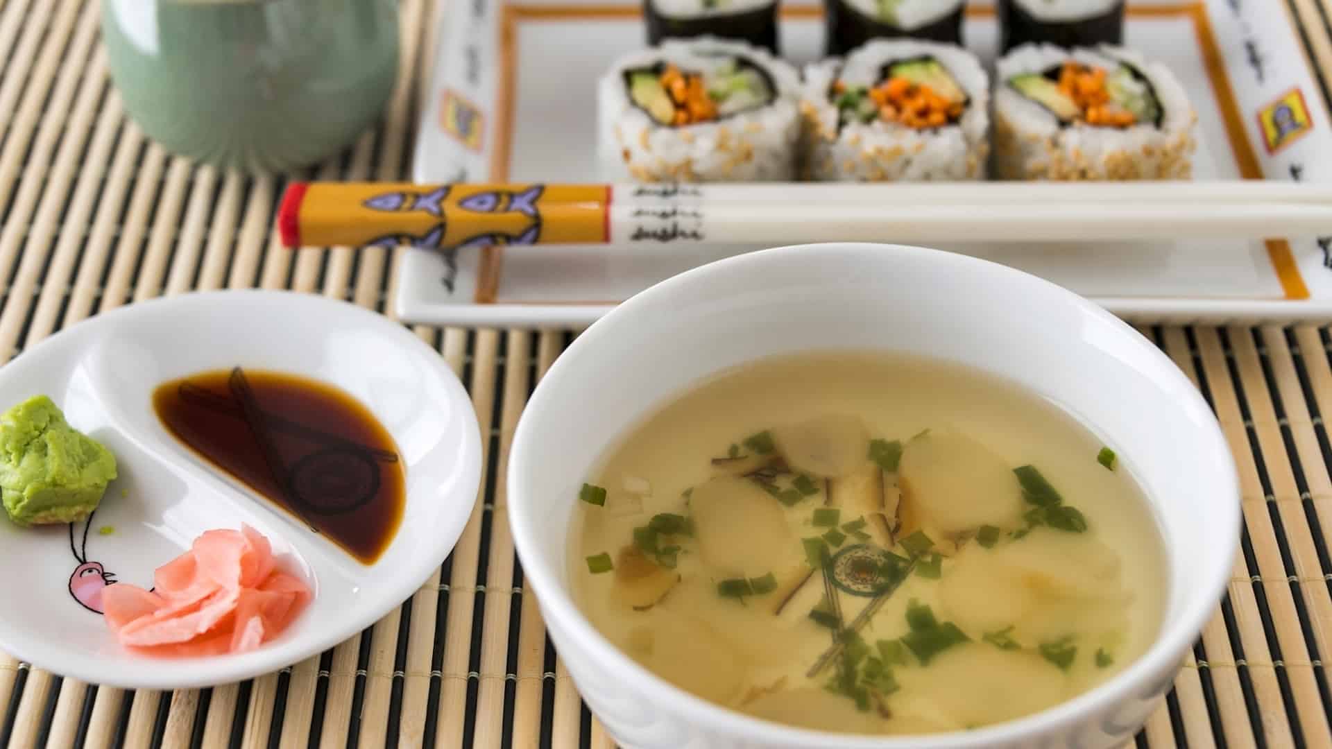 Miso Soup vs Clear Japanese Soup Caldo