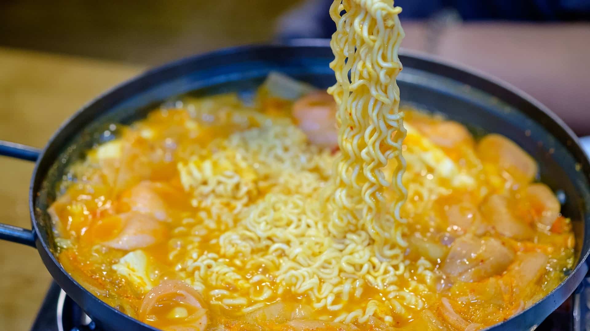 À quelle fréquence les coréens mangent-ils des ramen?