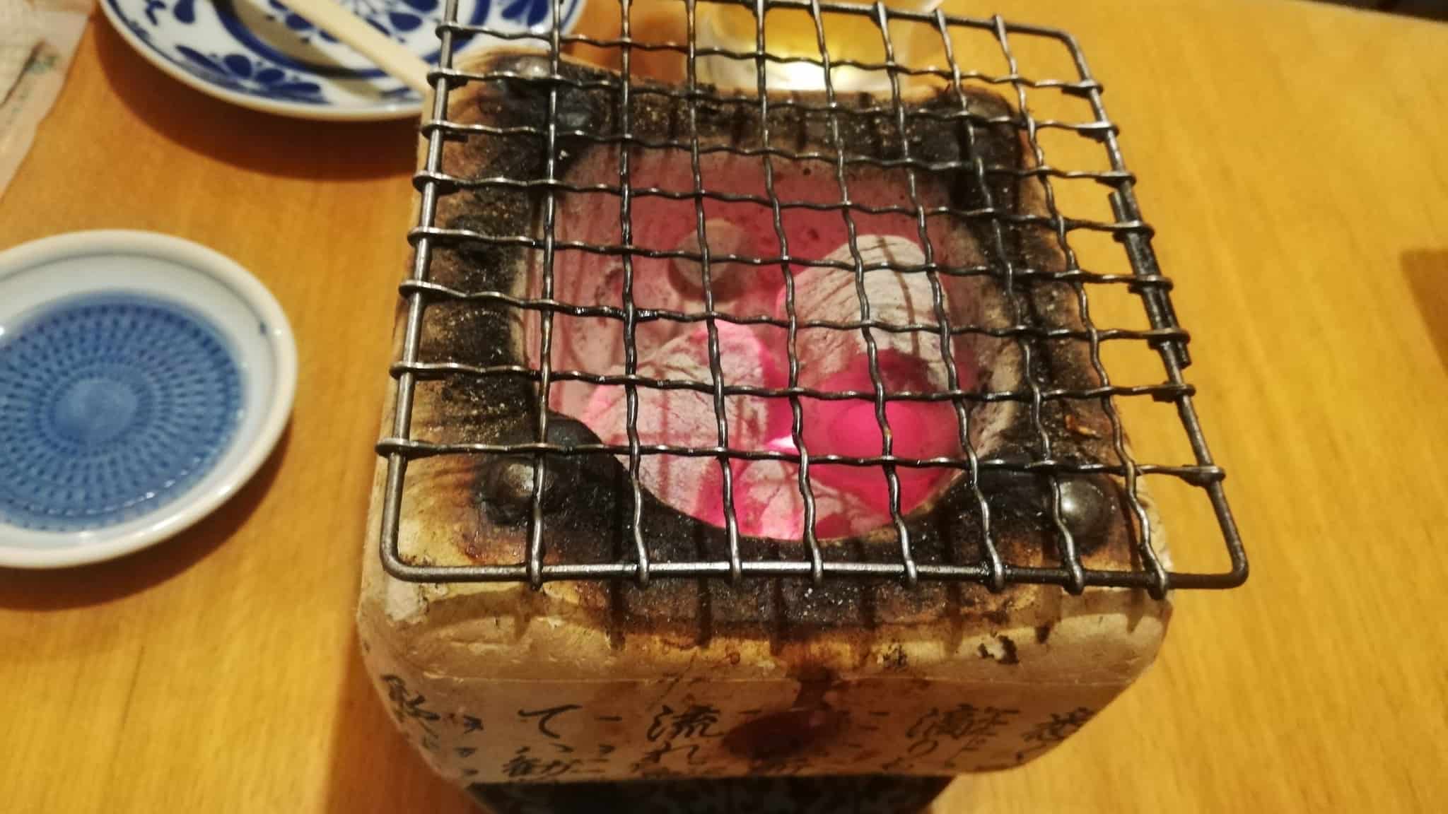 食卓の小さな七輪