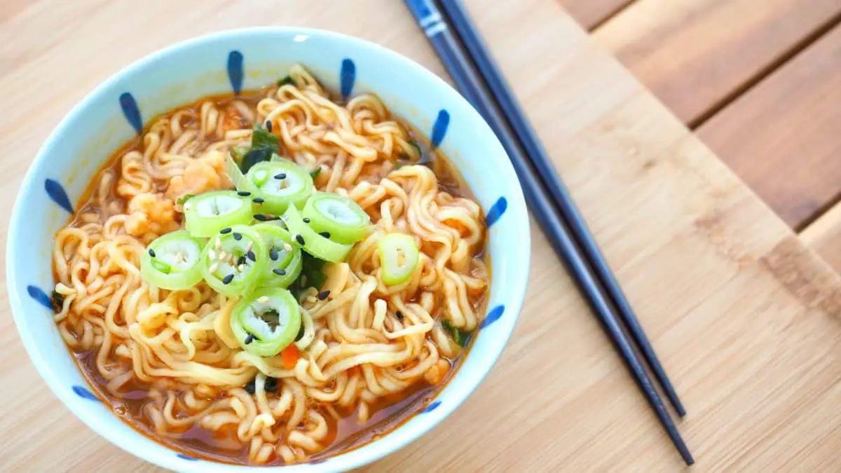 In a hurry? Try this 12 min instant ramen with an EGG