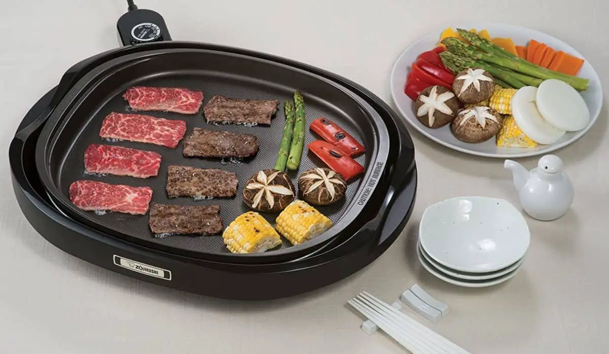 Best tabletop Japanese hot plate griddle- Zojirushi EA-BDC10TD Gourmet Sizzler on the table