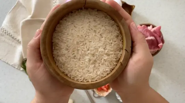 Gyudon medir el arroz a hervir