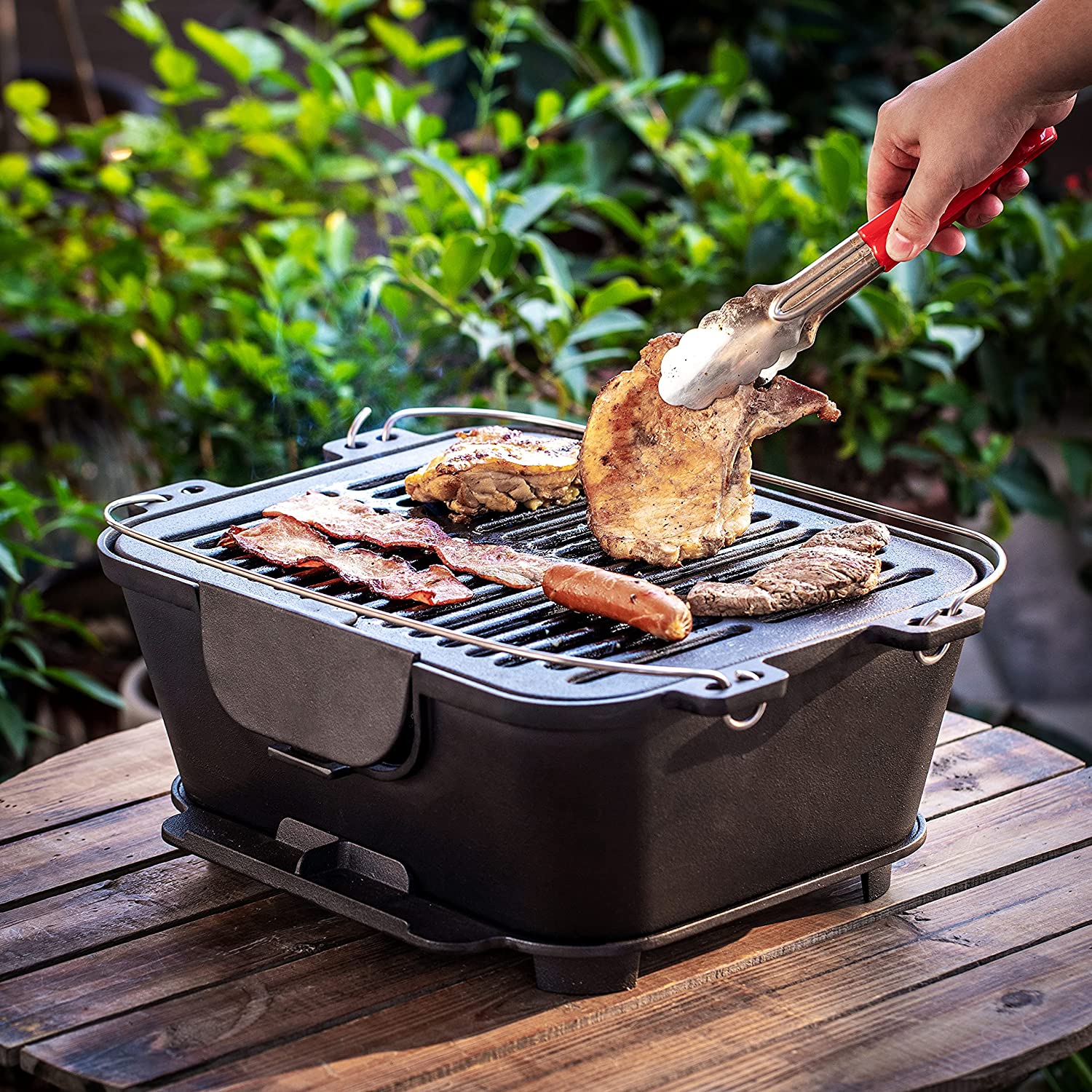 Melhor para acampar e cozinhar ao ar livre - Churrasqueira ao ar livre com grelha pré-temperada Bruntmor Hibachi