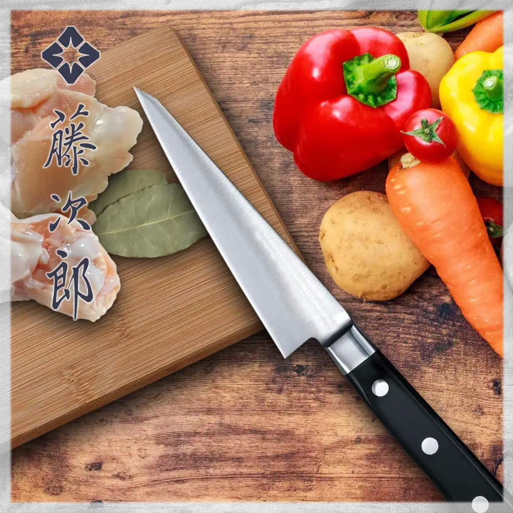 Mejor cuchillo honesuki en general: Tojiro Honesuki en la cocina