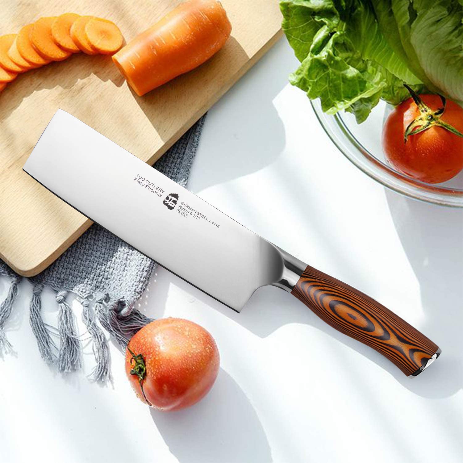 Meilleur rapport qualité prix couteau à légumes japonais nakiri - Coupe-légumes TUO en cuisine