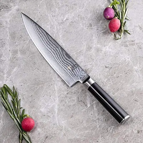 Thipa e ntle ka ho fetisisa ea gyuto- Shun Classic 8” Chef's Knife e nang le VG-MAX Cutting Core tafoleng