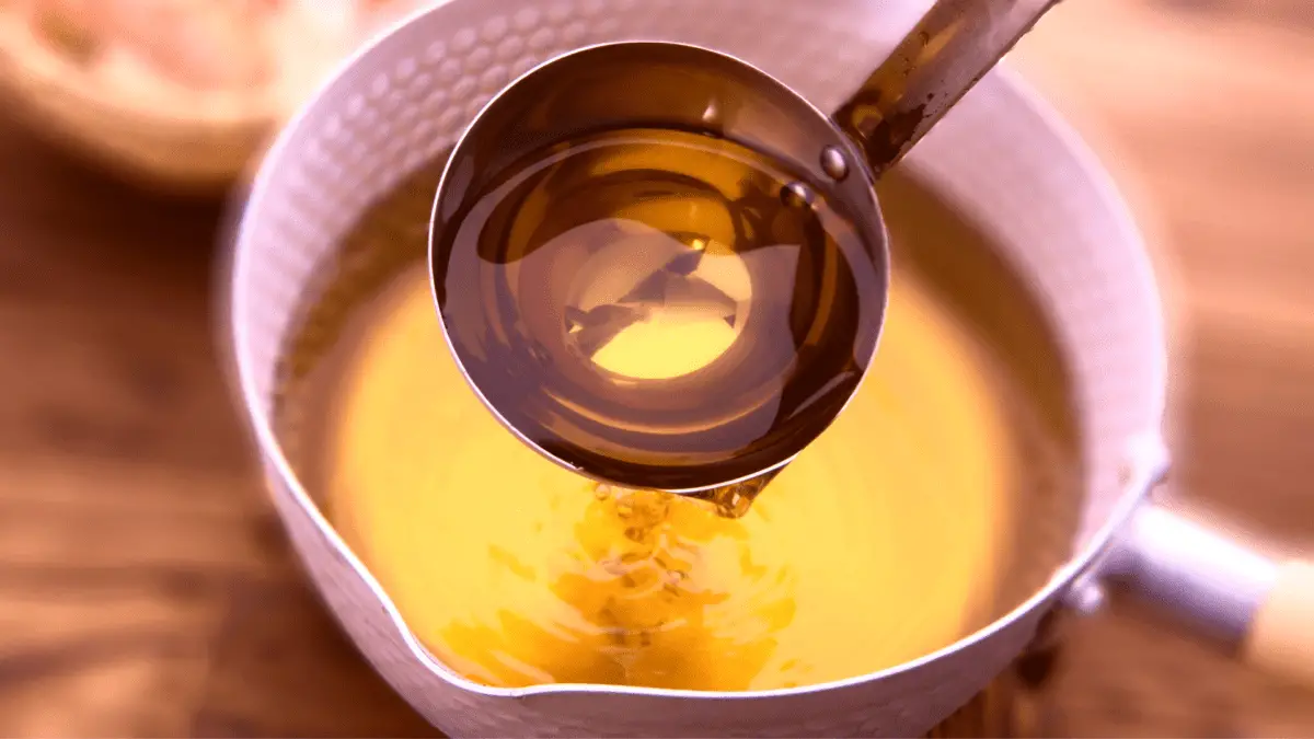 Awase Dashi: 전통적인 다시마 및 가쓰오부시 조리법