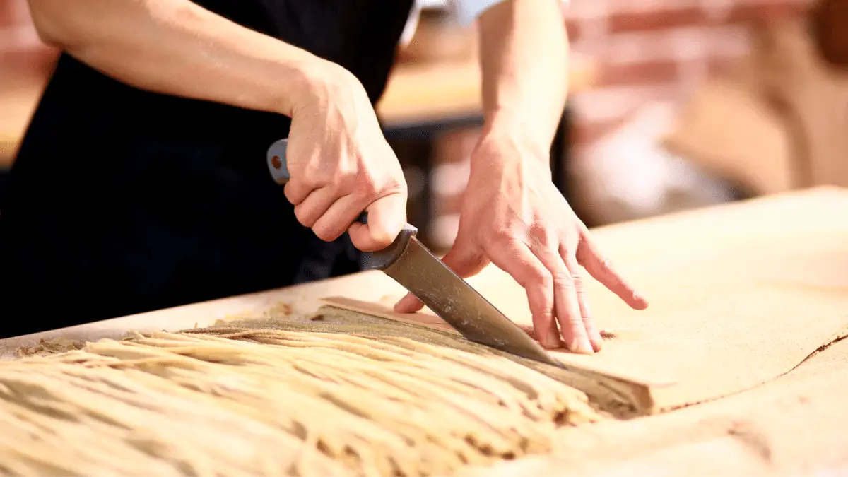 Menkiri : Udon kiri (udon noodle knife)