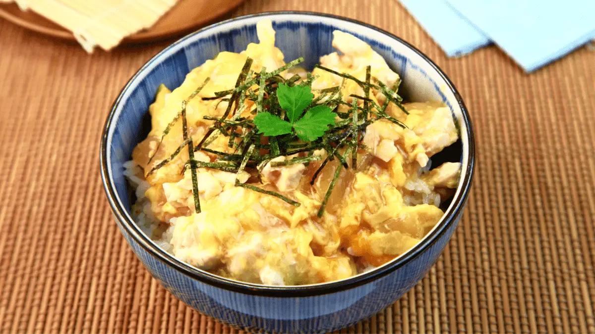Oyakodon sem receita de dashi | Comida de conforto fácil perfeita