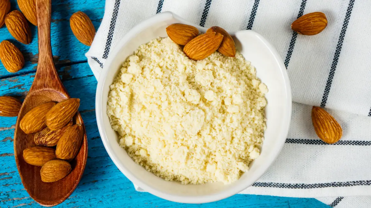 Bästa substitut för mandelmjöl | Hur man ersätter i bakning och matlagning