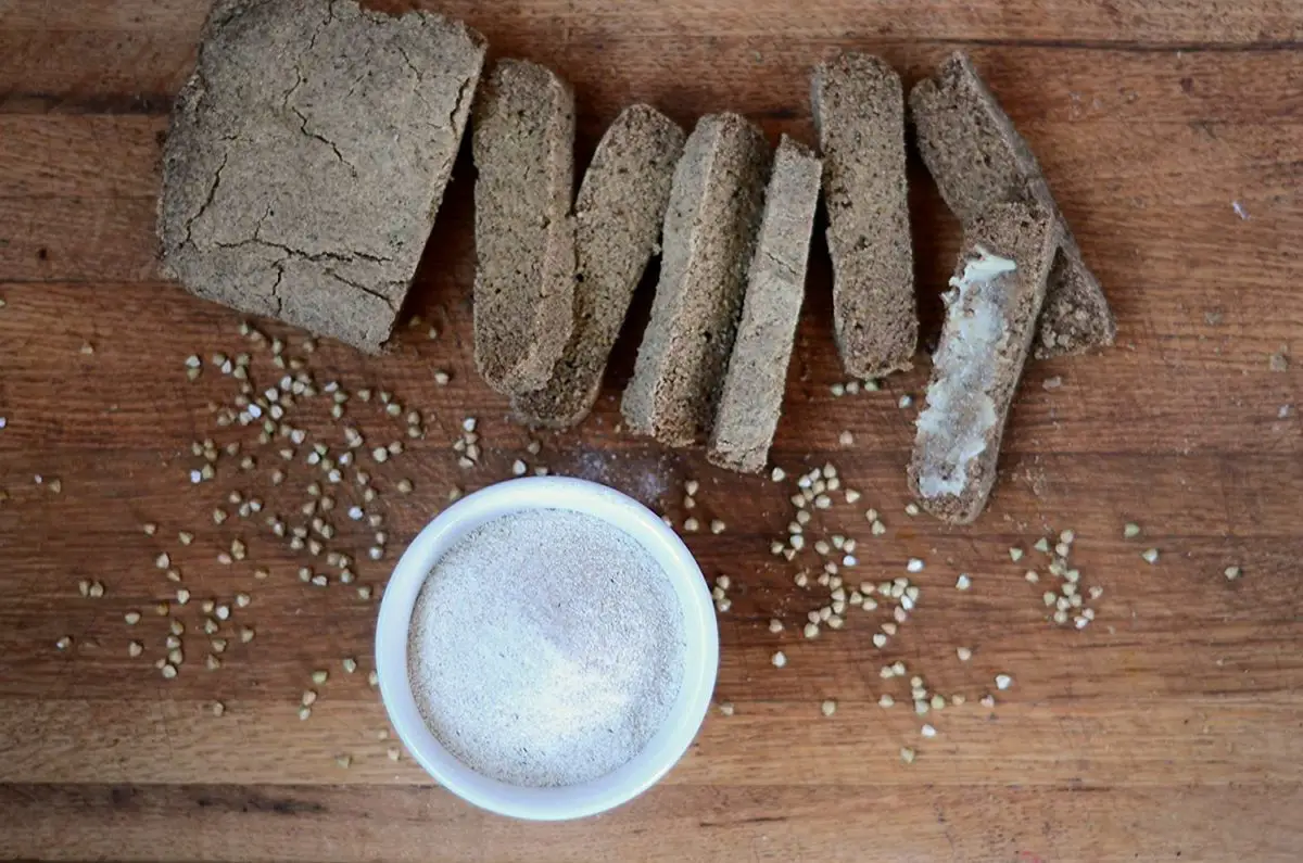 Use farinha de trigo sarraceno como substituto da farinha de arroz doce