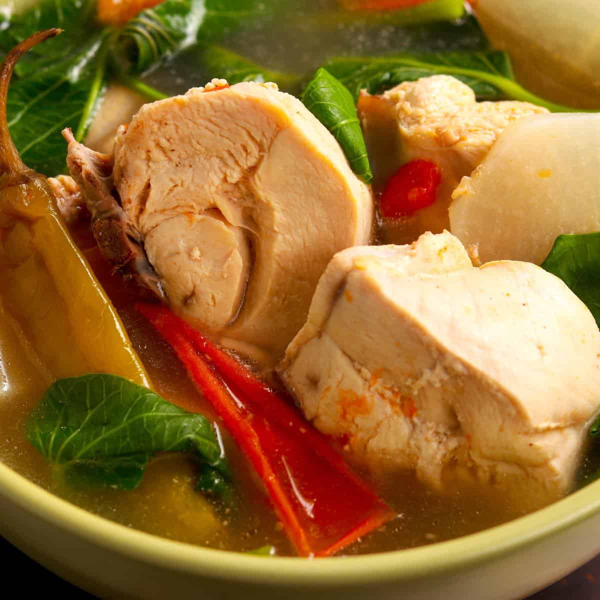 Sinampalukang Manok چیست