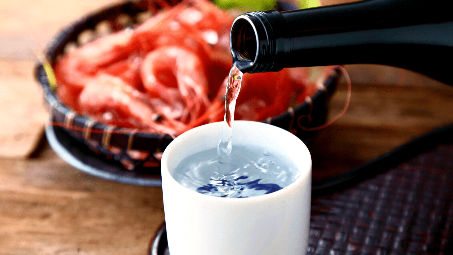 Sake: thức uống tuyệt vời của Nhật Bản này là gì và làm thế nào để sử dụng nó