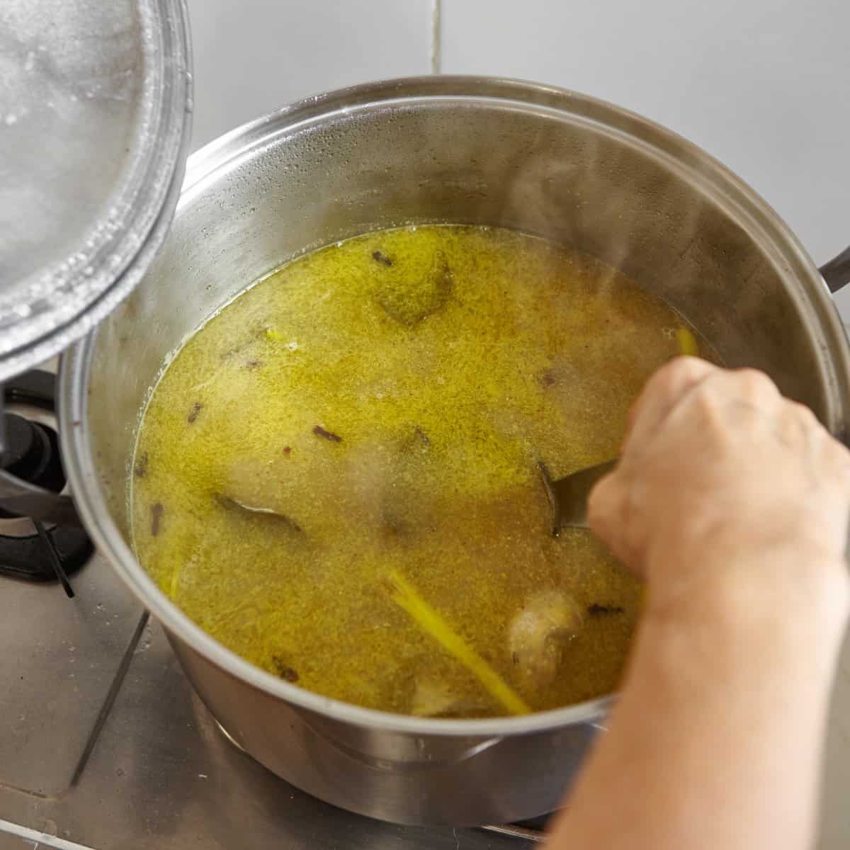 O que é um estoque na culinária