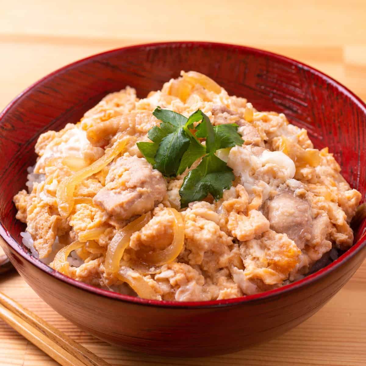 What is oyakodon