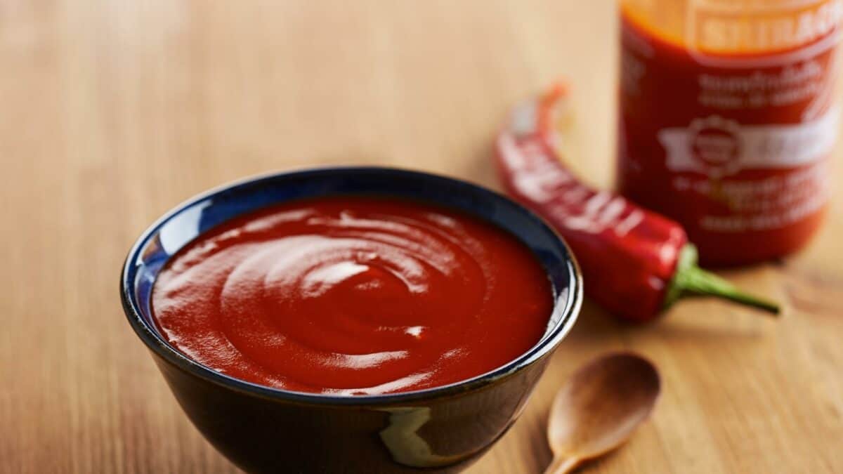Mekhoa e metle ea ho pheha ka sriracha