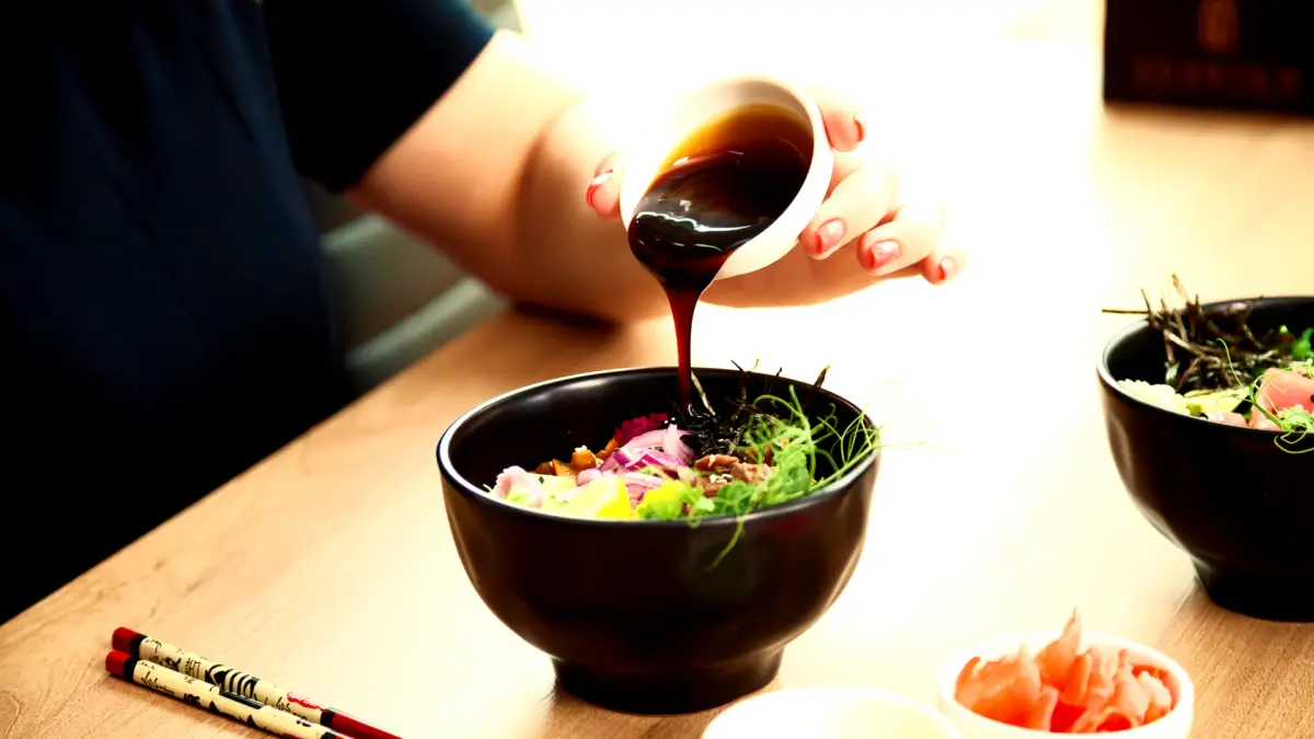 Tangy Tamari Soy Sauce Dressing | Recipe e bonolo ea 5-Min e hlahisitsoe