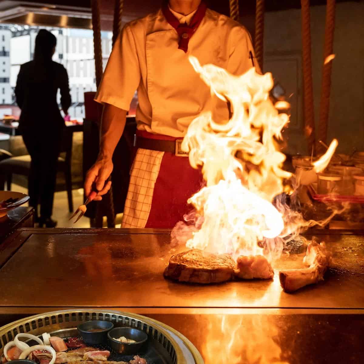 焼肉 vs 鉄板焼き