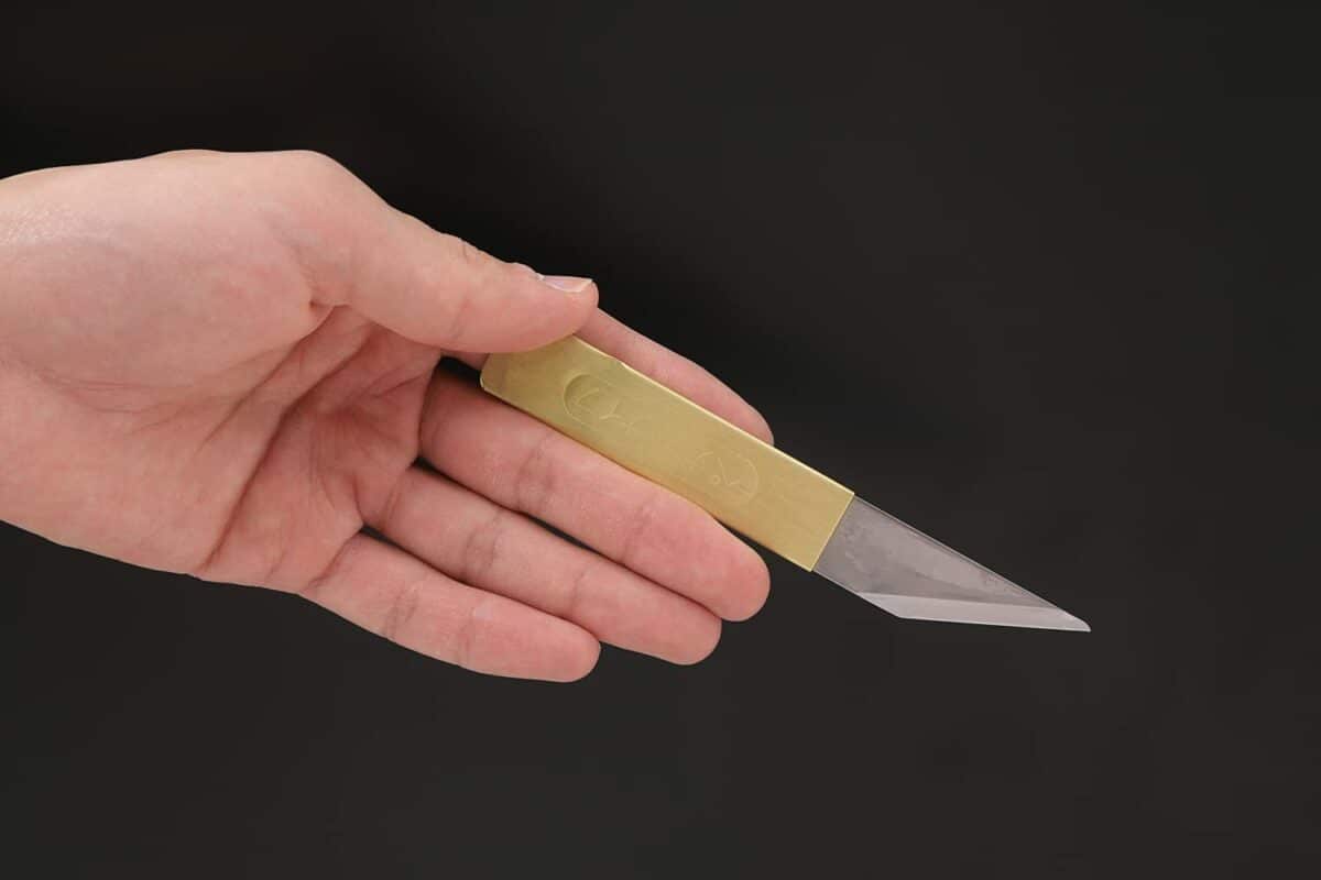 Shoto kiridashi knife in use